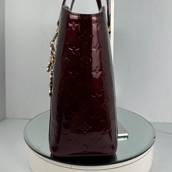 Louis Vuitton Vernis Amarante tote in pristine condition. Posh Authenticated - Picture 6 of 15